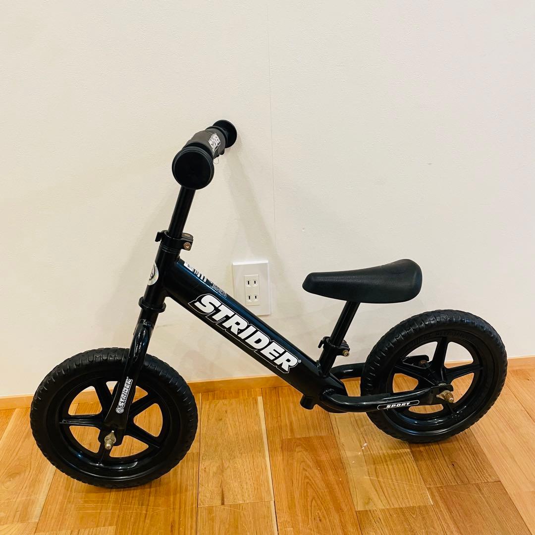 良品 ストライダー スポーツ バランスバイク 12インチ ブラック 黒
