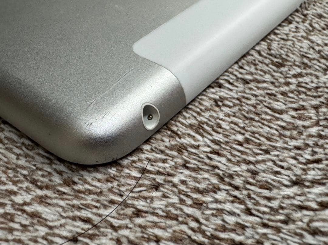 iPad 第6世代 32GB シルバー Wi-Fi+Cellular A1954