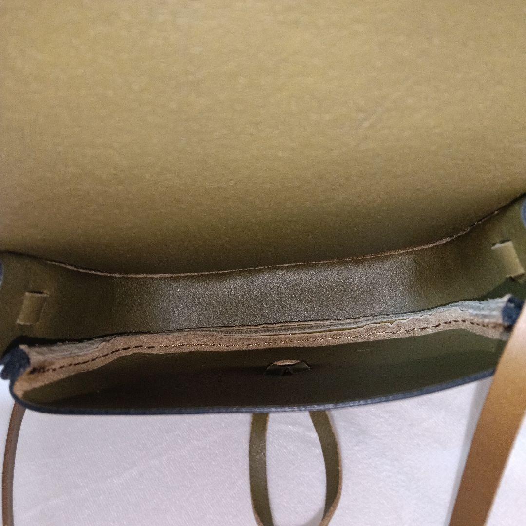 ヘルツ　タッセルポシェット