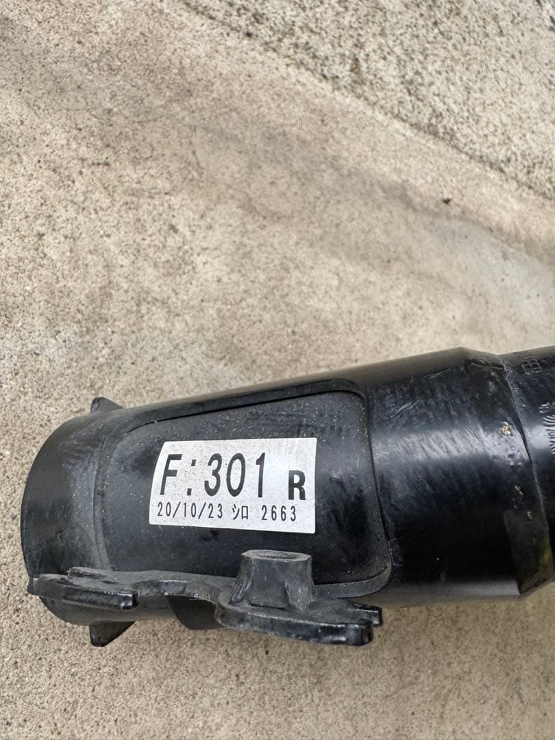 50プリウス後期純正サスペンション1式