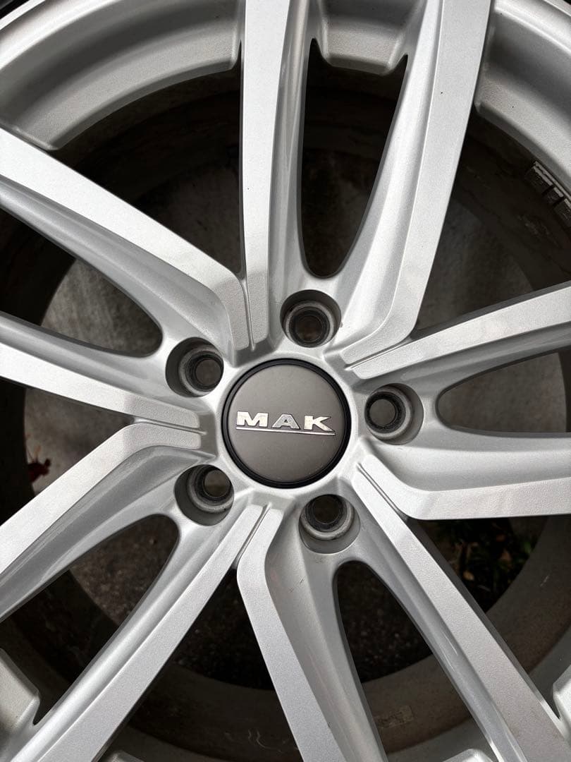 Volkswagen Tiguan 18インチ ホイール+スタッドレスセット