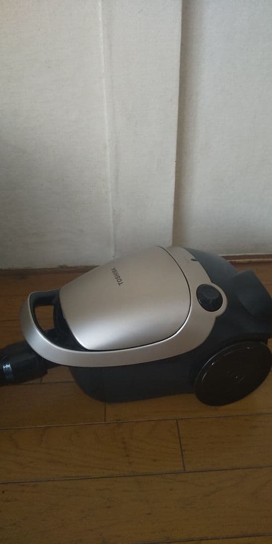 22年製❗軽量型、東芝、紙パック式掃除機(エアーノズル)