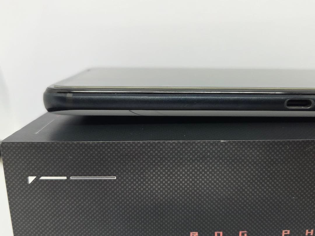 ROG Phone 6 12GB/256GB ストームホワイト