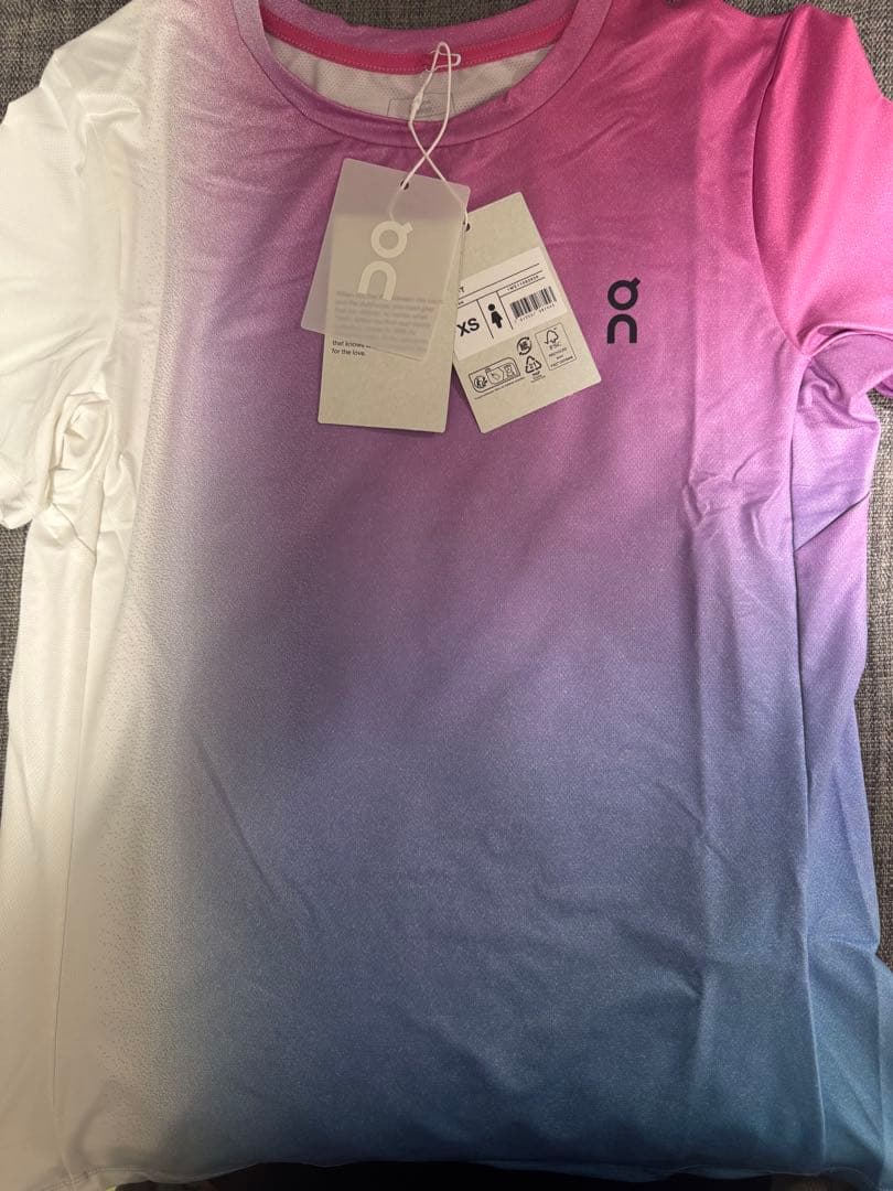 ON グラデーション Tシャツ COURT-T Women's XSサイズ