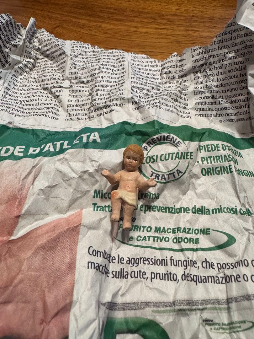 イタリア製プレゼピオ(キリスト降誕)　　　　　　　イエス、マリア、ヨゼフ、ひつじ