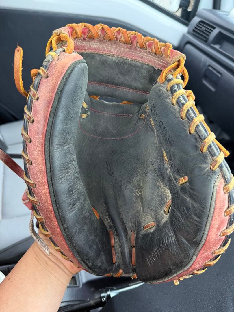 Hブランド 軟式野球グローブ 黒とピンク