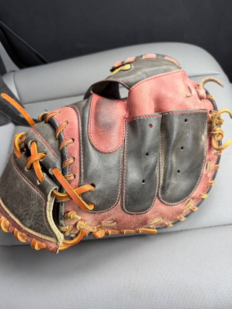 Hブランド 軟式野球グローブ 黒とピンク