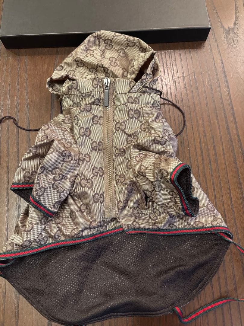 GUCCI フード付き犬用ウェア小型犬用