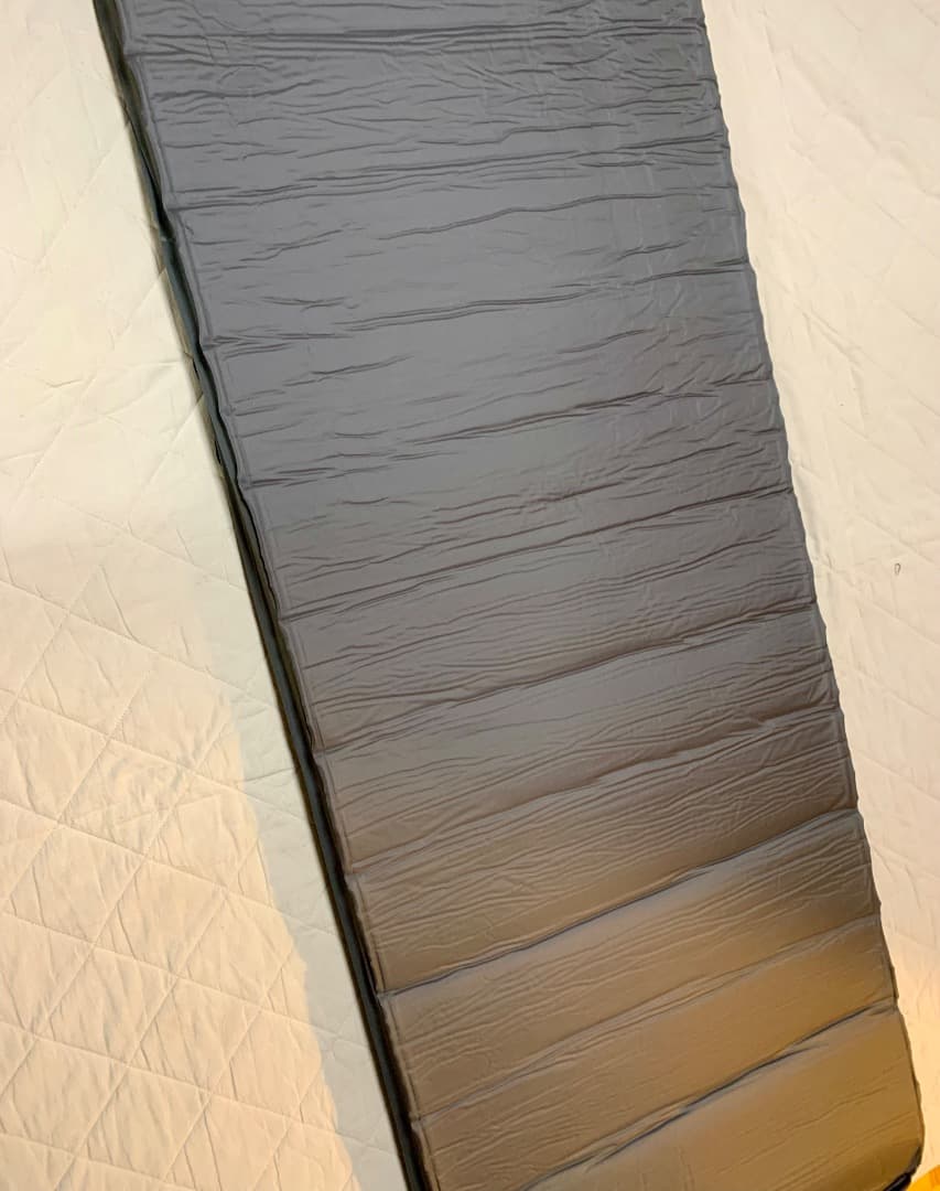 Coleman シングル　インフレーターマット 自動膨張、厚み10cm