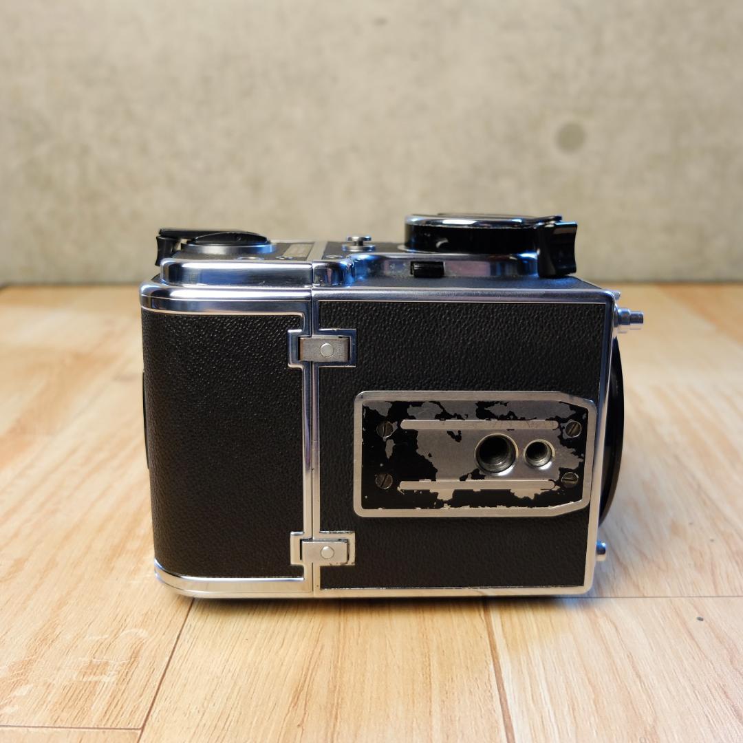 ハッセルブラッド500CM＋ディスタゴンCF 50/4＋フラッシュガンブラケット