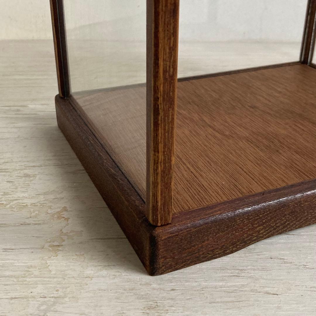 古い木製 小振り ガラスケース 2段 卓上ショーケース 扉なし