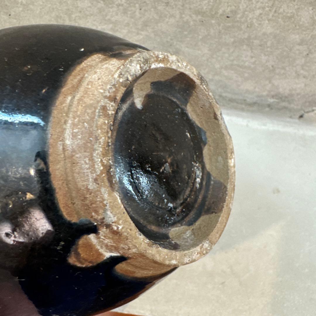 壺屋焼.19世紀.黒釉髪油壺