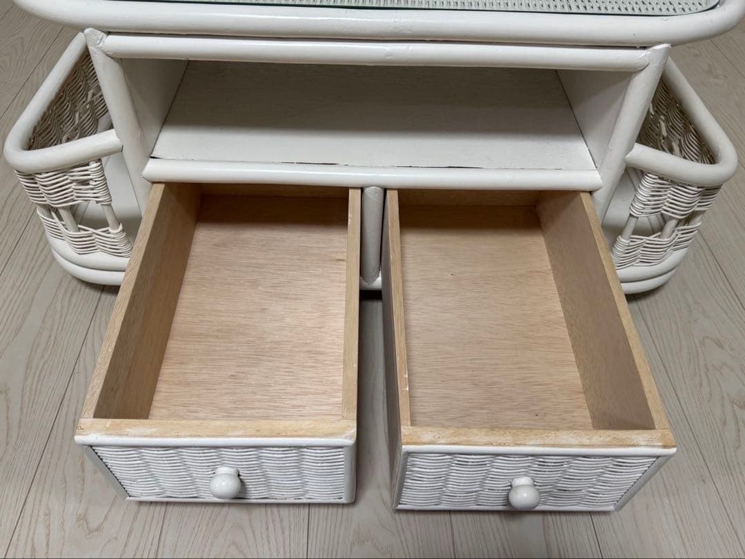 ホワイトラタンアンティークガラスローセンターテーブル