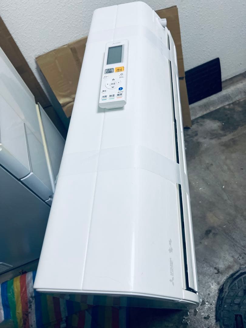 三菱ルームエアコン MSZ-ZW6319S-W 、200V、主に20畳用。