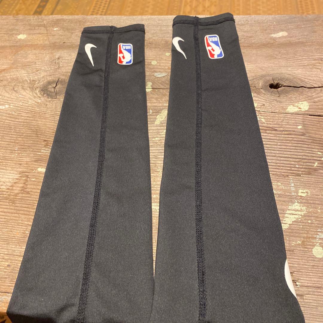 supreme nike アームウォーマー　日焼け防止