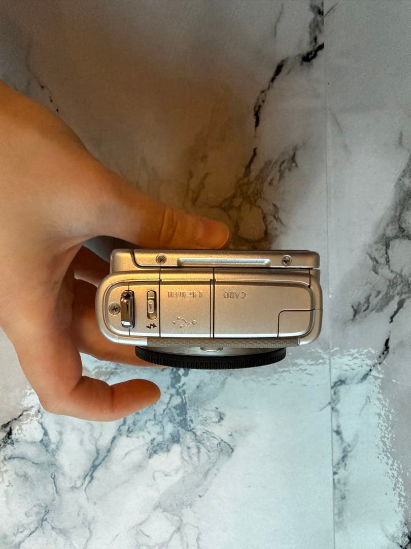 Canon EOS M100 ダブルズームキット 標準 望遠レンズ 週末限定値下