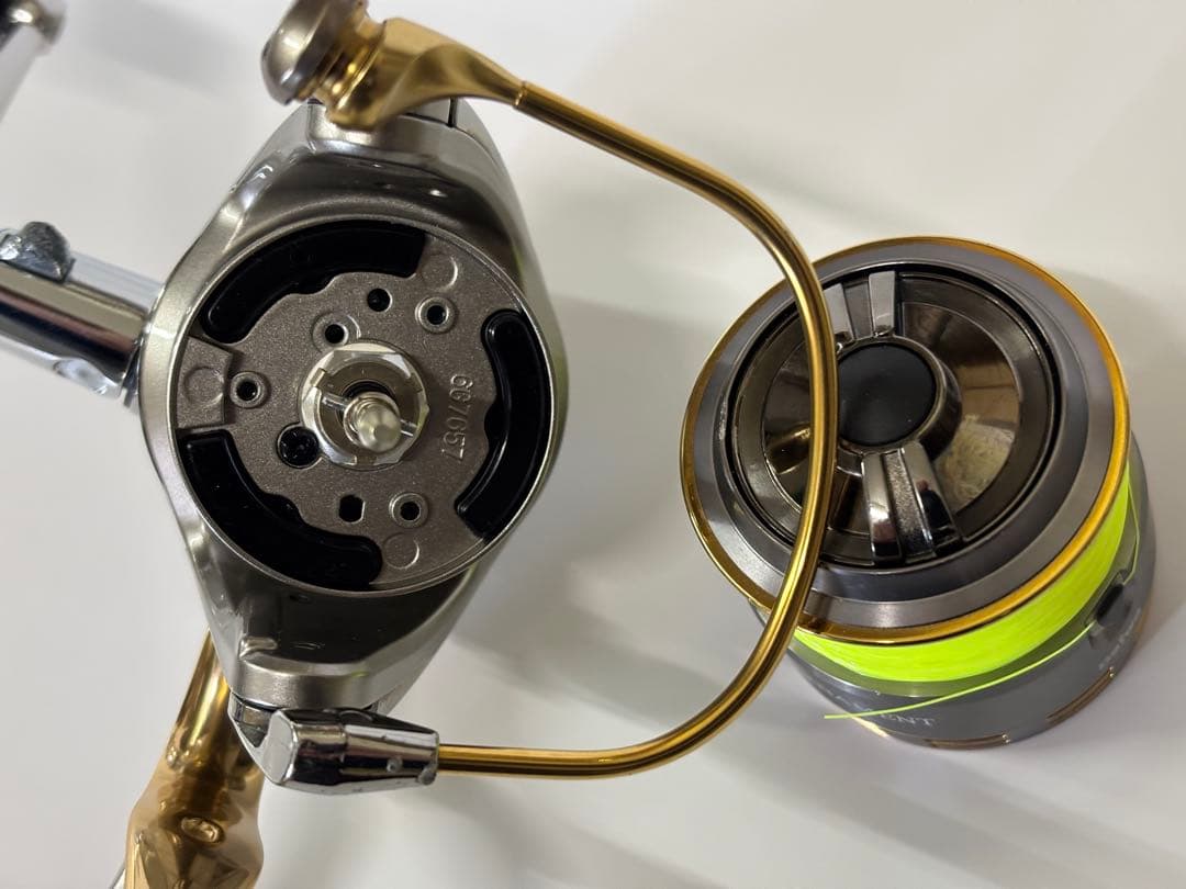 ダイワ　06 トーナメントISO Z2500LBD