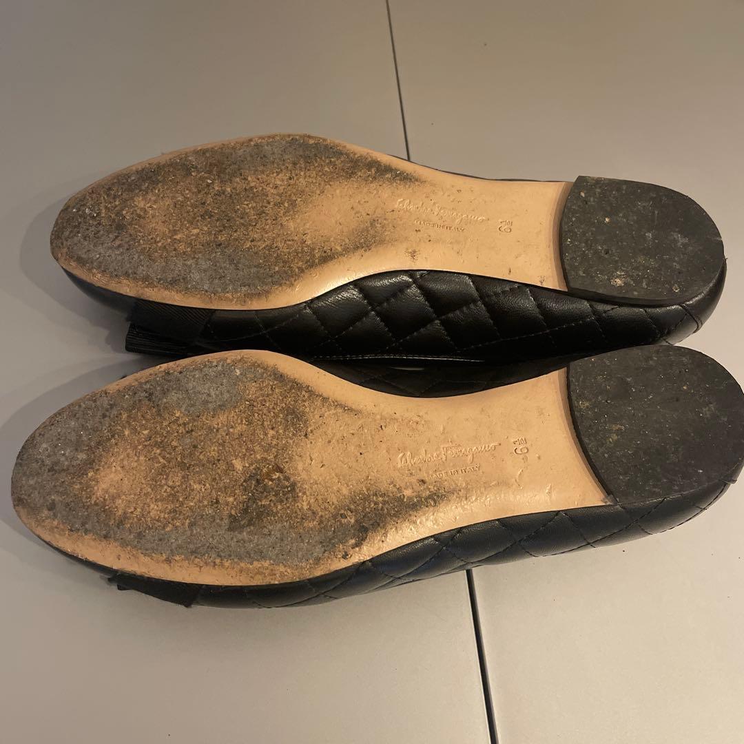 ◉フェラガモ　フラットシューズ　サイズ6 1/2 　靴の裏側のみ汚れあり