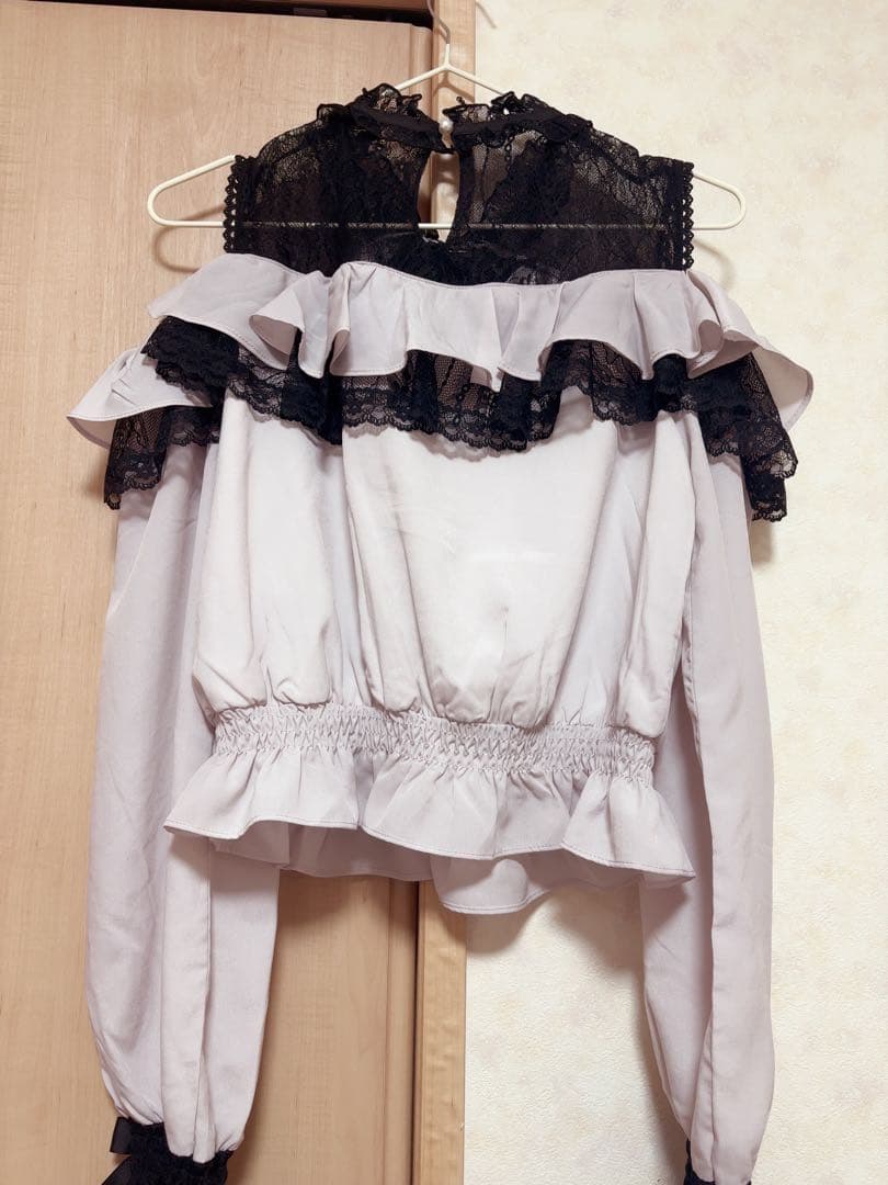 LIZ LISA オープンショルダーフリルブラウス