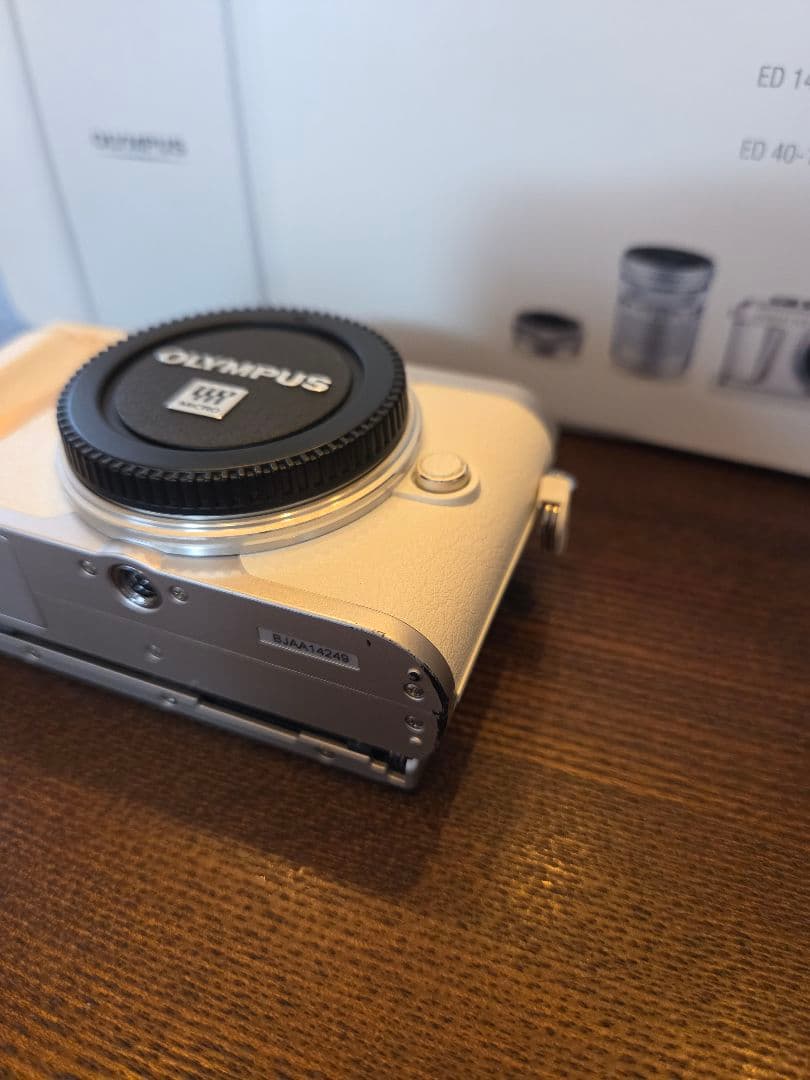 【おまけ付き】OLYMPUS PEN E-PL10 ホワイト ズームキット