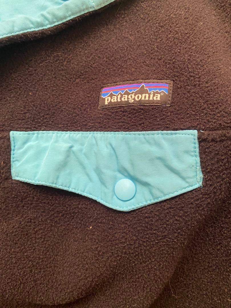 patagonia フリース 黒/青