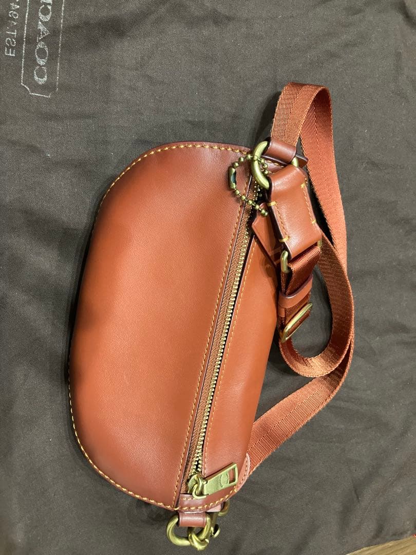 美品⭐︎COACH ボディバッグ・ウエストポーチ ベージュ・ブラウン