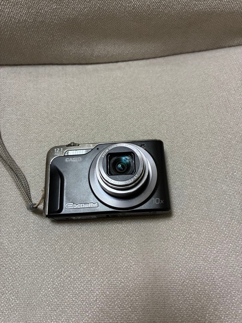 CASIO デジカメ
