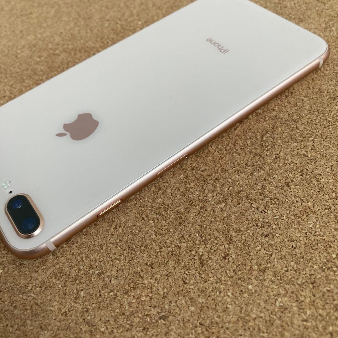 3929 美品☆電池新品☆iPhone8Plus 64GB SIMフリー☆
