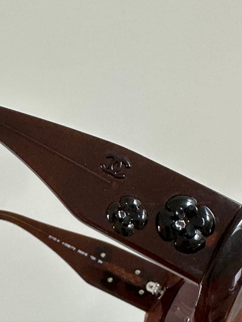 CHANELカメリア サングラス