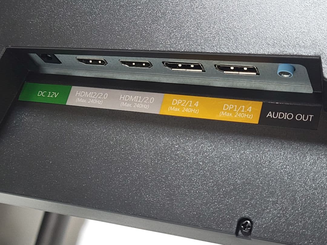 美品　Z-EDGE 25インチ 240Hz ゲーミングモニター　UG25I