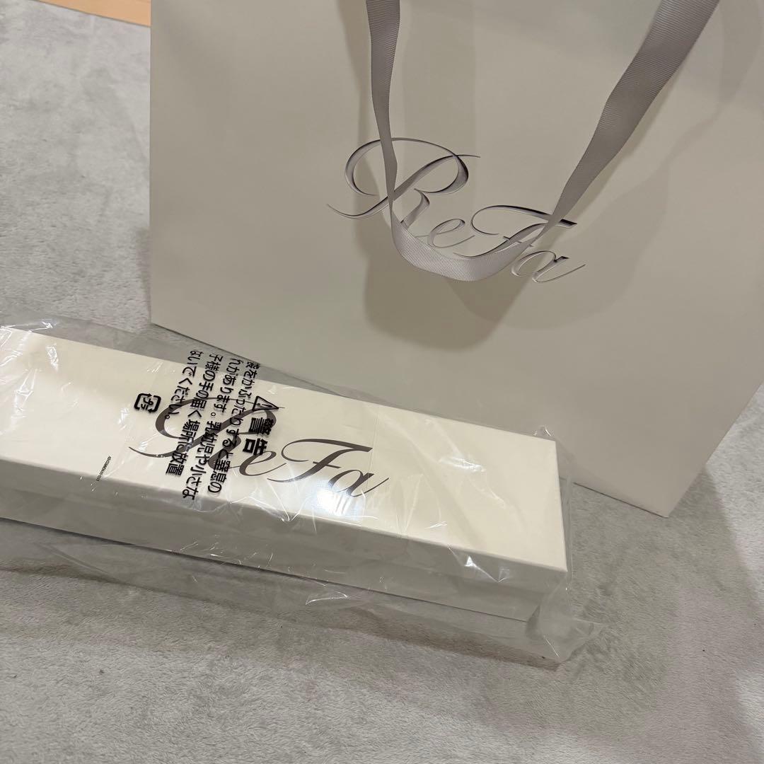 新品 リファ ストレートアイロンプロ ホワイト ReFa ヘアアイロン 正規品