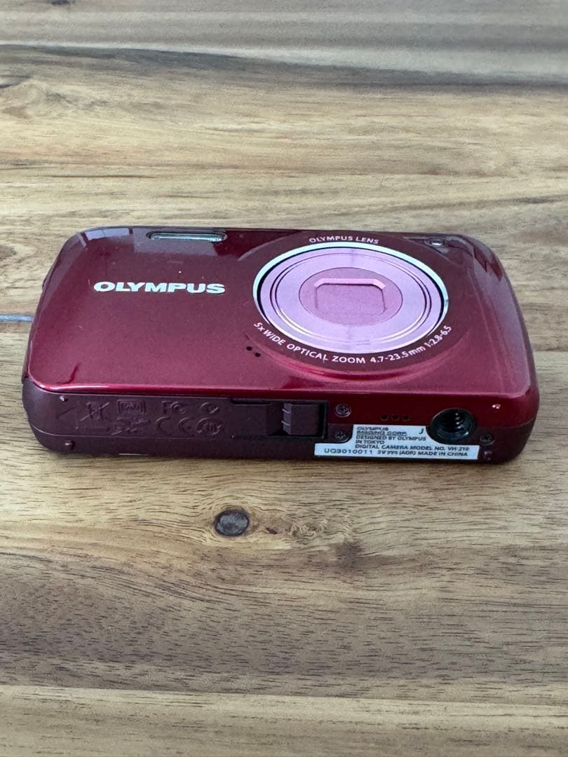 オリンパス　デジタルカメラ　OLYMPUS VH-210