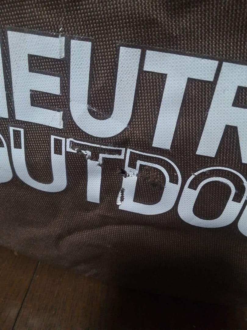 NEUTRAL OUTDOOR 竹製円形折りたたみテーブル