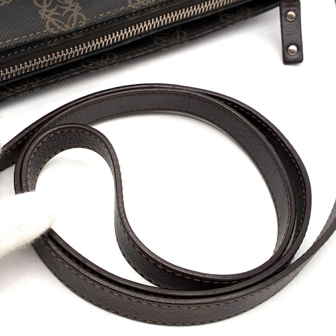 美品 ロエベ ショルダーバッグ リピートアナグラム ポーチ付 斜め掛け 黒 茶