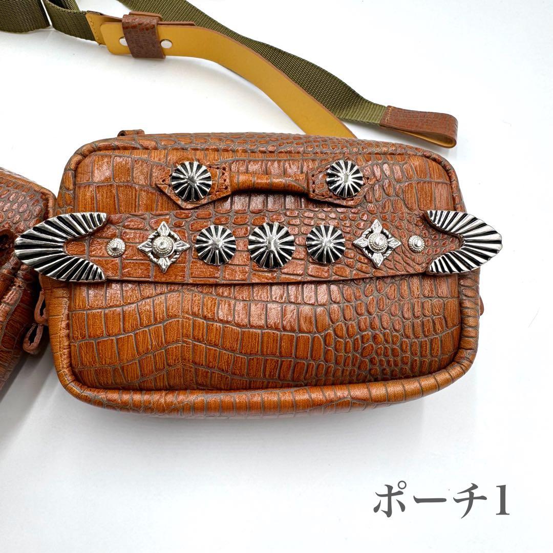 ✨未使用✨ TOGA PULLA トーガプルラ ボディーバッグ　メタルコンチョ