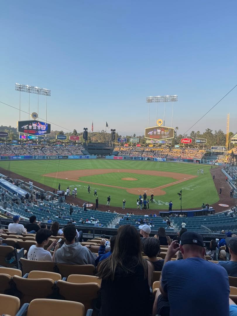 値下げ中【未開封新品】ドジャース×Hello Kitty クロスボディバッグ