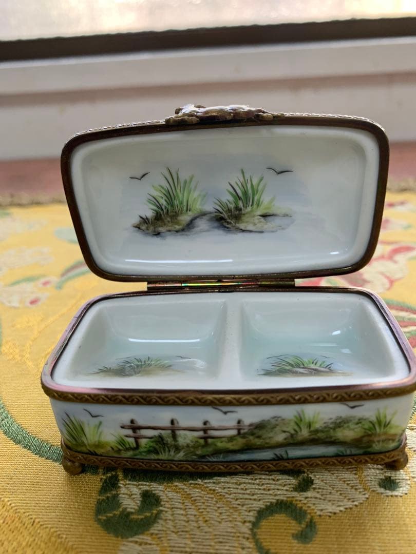 リモージュボックス　フランス製　もう絵画の芸術です！細かく描かれた風景が素敵！
