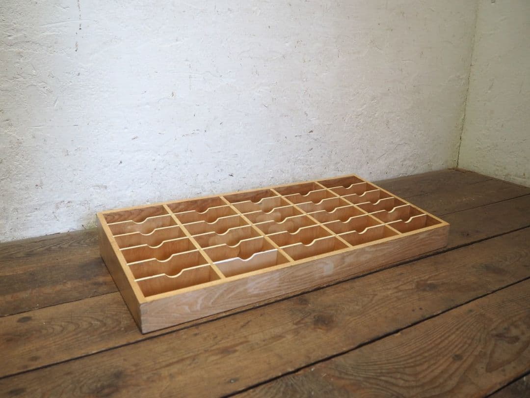 1292 収納30升　レトロなコレクションケース　ラック　古家具　ヴィンテージ