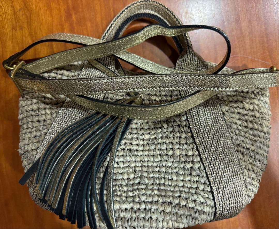 ベージュ かごバッグ フリンジ付き