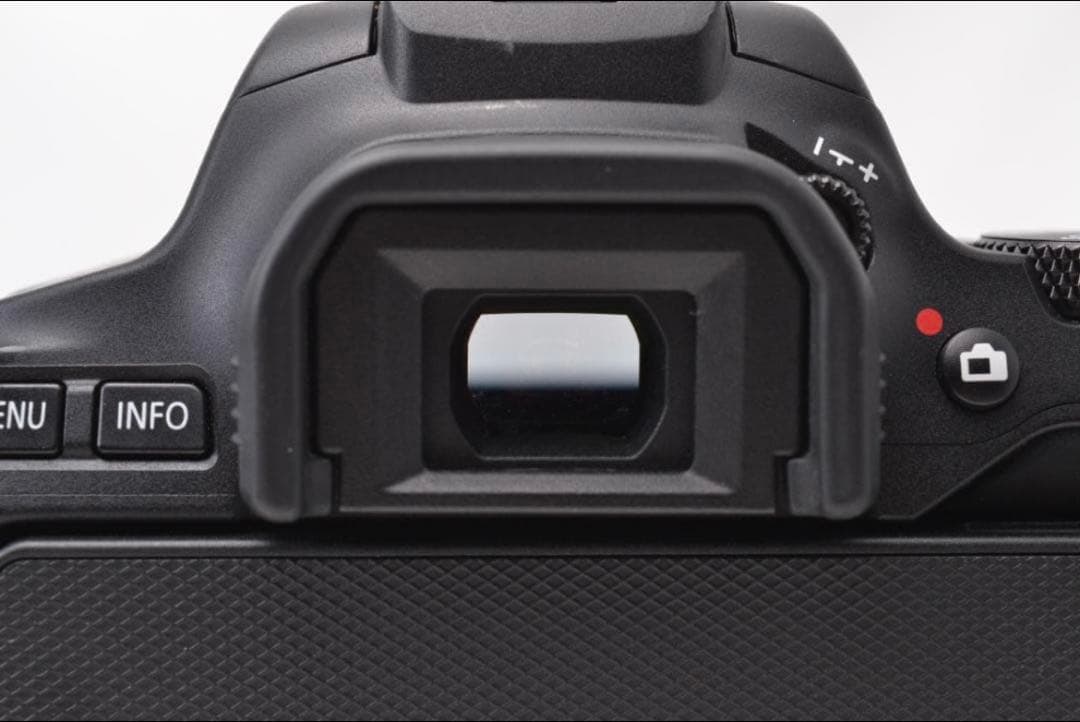 ■ 美品 ■ キャノン　Canon Kiss X10 レンズキット