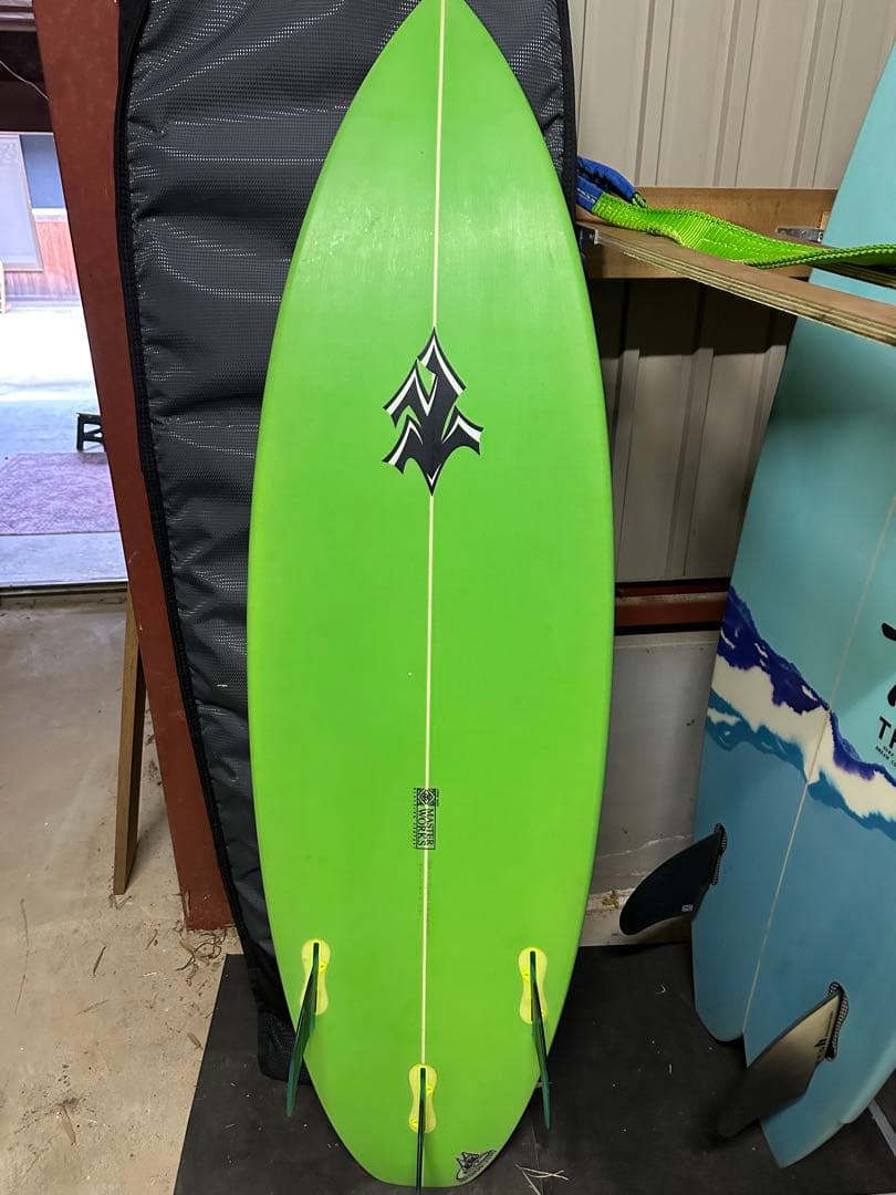 ロックダンス　キッズ用サーフボード5'0x17 1/4 x2'0 フィン付き