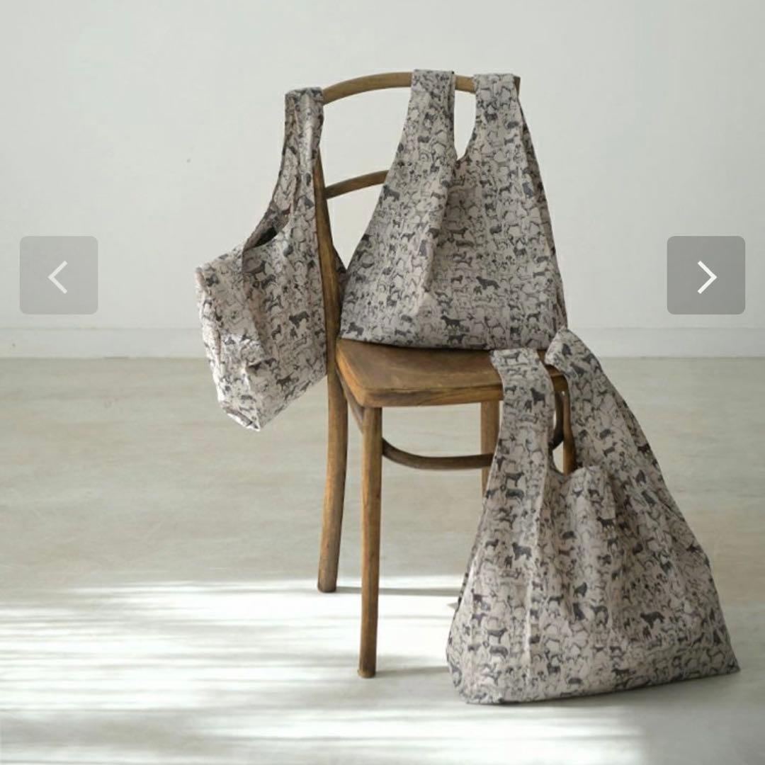 HUGOWAR New Dog Paradise pt. マルチバッグ（M）雅姫