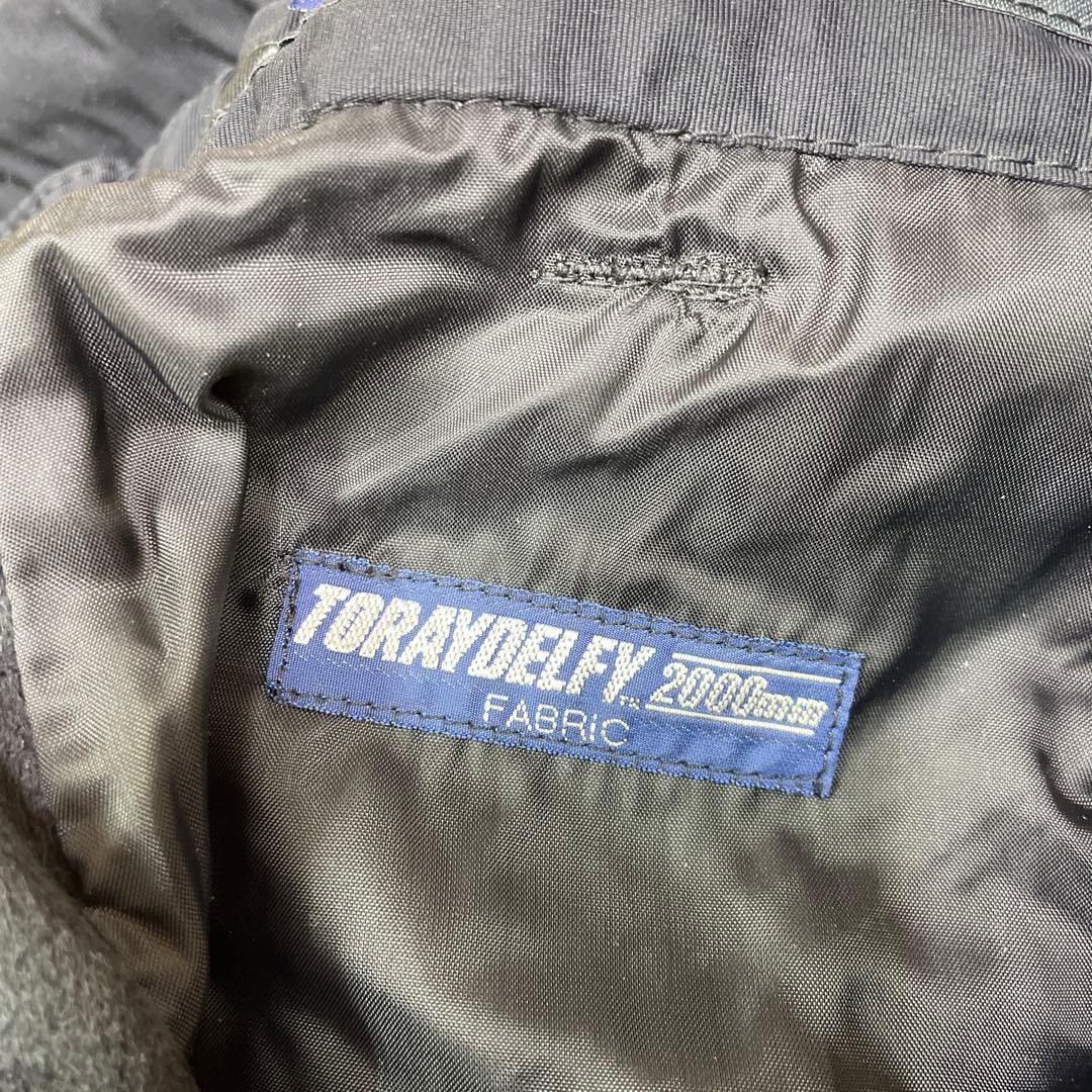 【試着のみ】デサント　スノーパンツ　スノボーパンツ　スキーパンツ