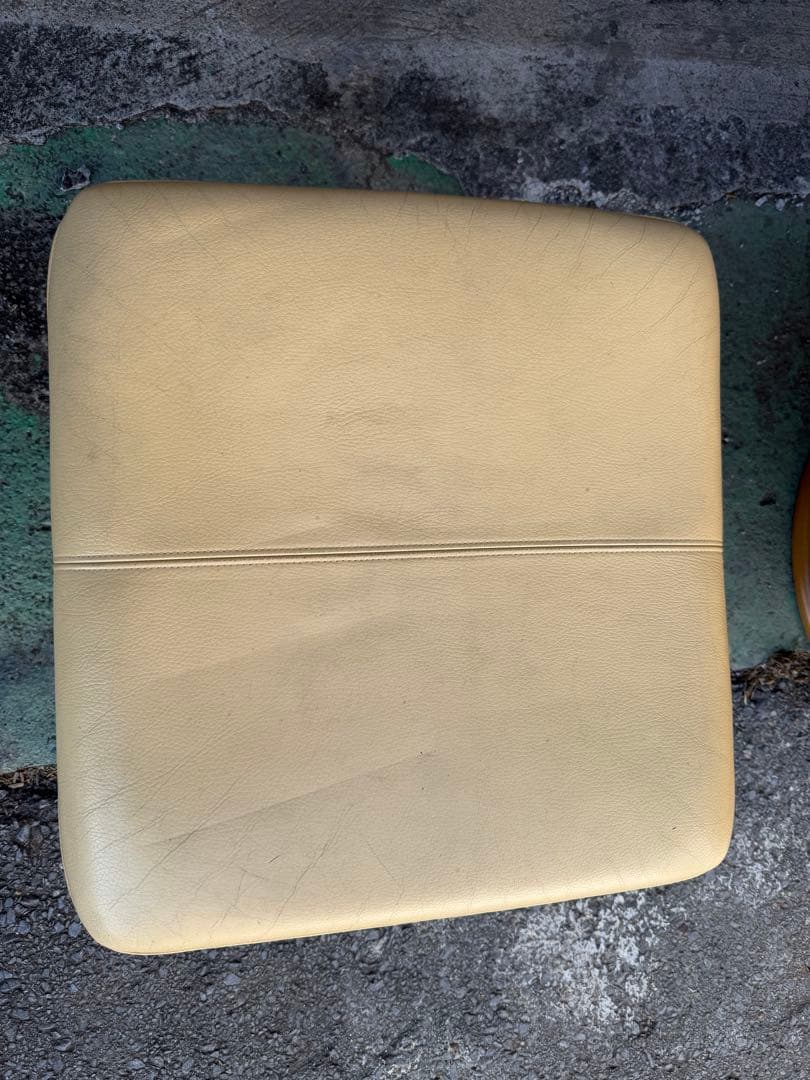 カリモク 本革 ラウンドリクライニングチェア オットマン スツールシングルソファ