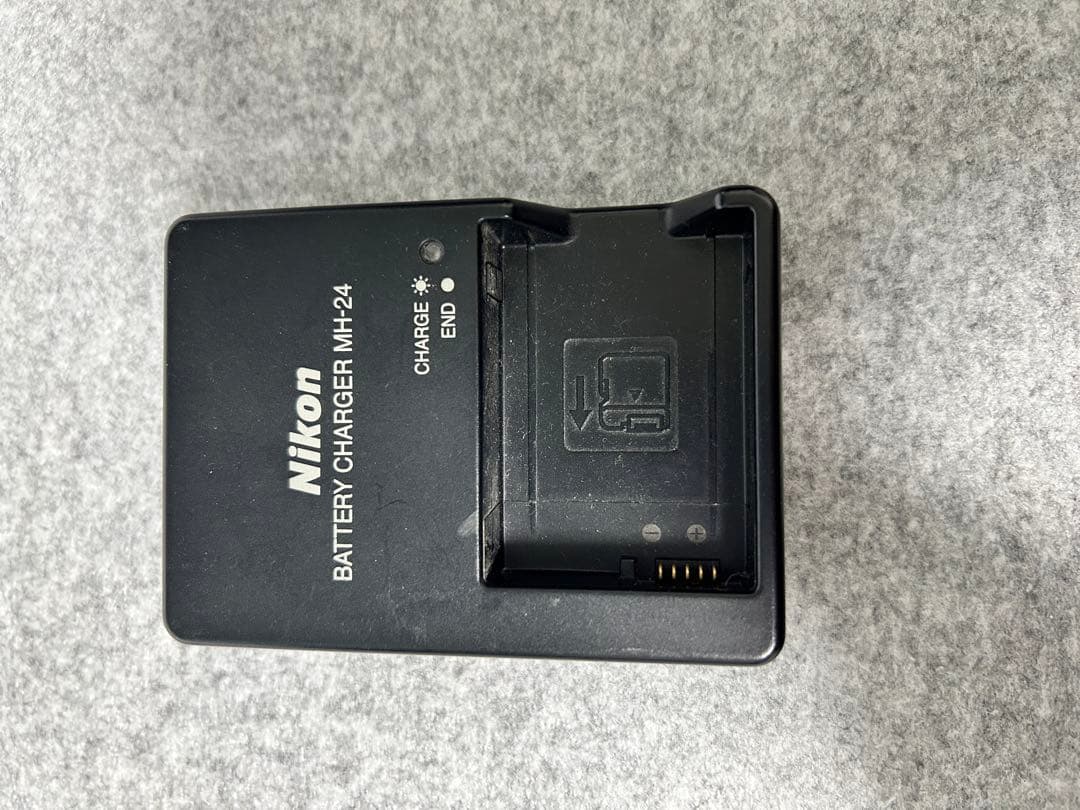 Nikon D5200 デジタル一眼レフカメラ 中古 レンズ付き