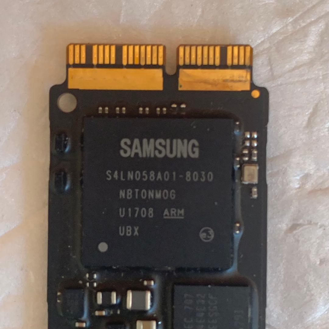 Apple純正 SAMSUNG MZ-JPV512S/0A4 SSD 512GB