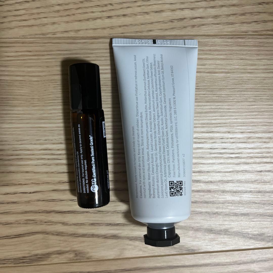 【新品未使用】ドテラ　doTERRA　ガーデニアハンドクリーム＆ガーデニアタッチ