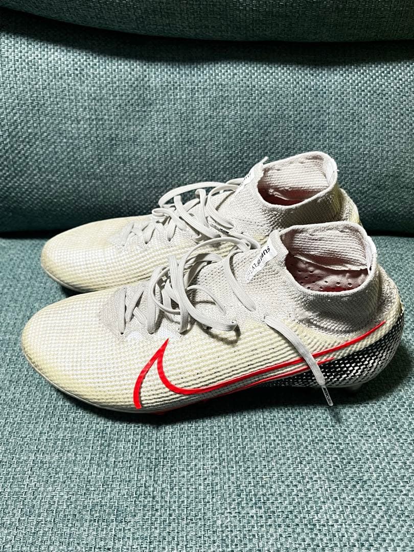 サッカースパイク NIKEマーキュリアルスーパーフライ