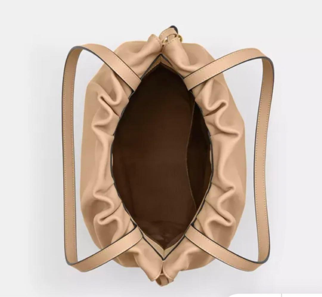 ひ*ん様 COACH フェイ　ドローストリング　トートバッグ　カラー:タン