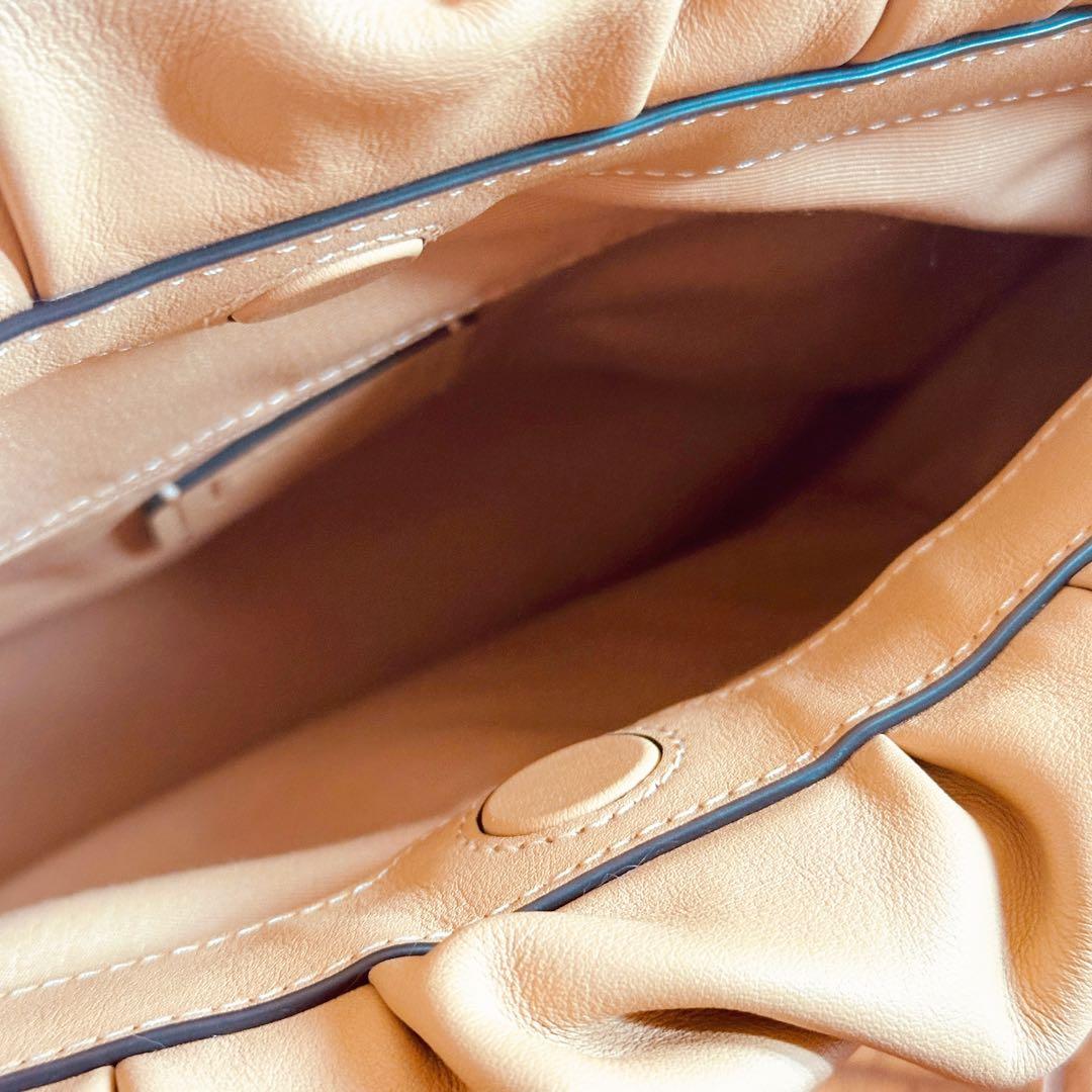 ひ*ん様 COACH フェイ　ドローストリング　トートバッグ　カラー:タン